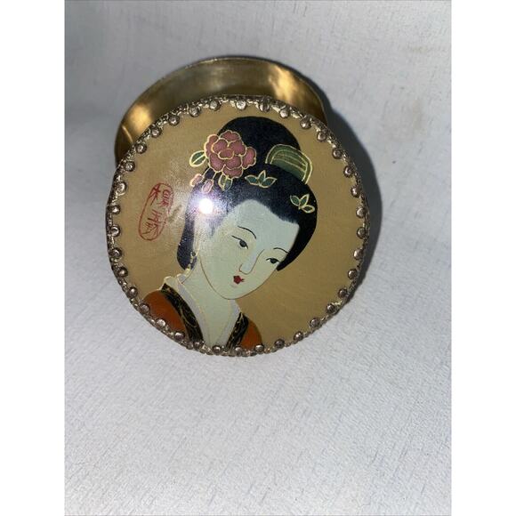Vintage Japanese Silver Round Box with Painted Geisha on the Lid - Picture 2 of 10
